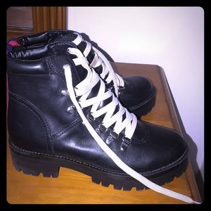 Worn once Steve Madden